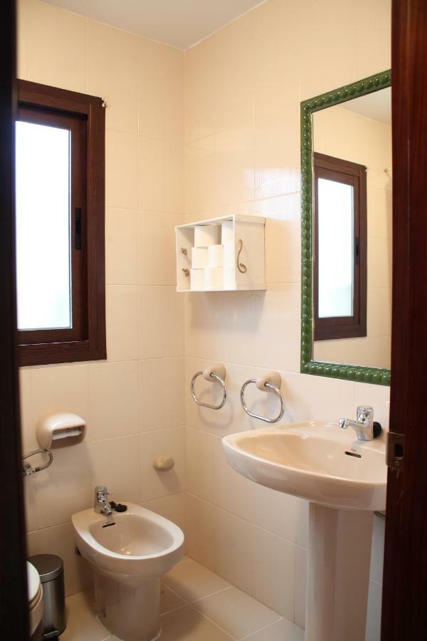 Apartamentos Nueva 13 Ronda Eksteriør billede
