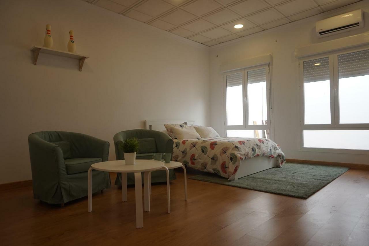 Apartamentos Nueva 13 Ronda Eksteriør billede